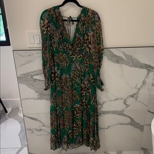 Chic Long Sleeve Floral Dress in Green